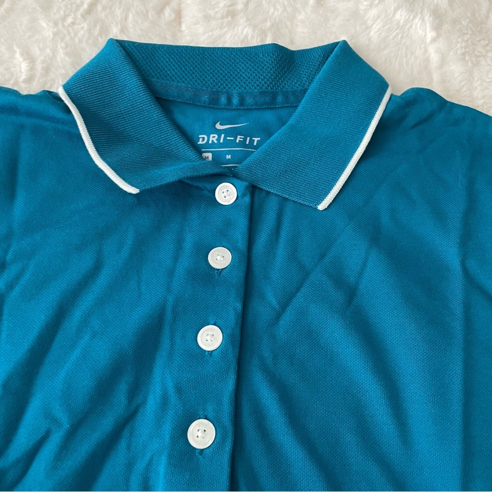 Nike golf top